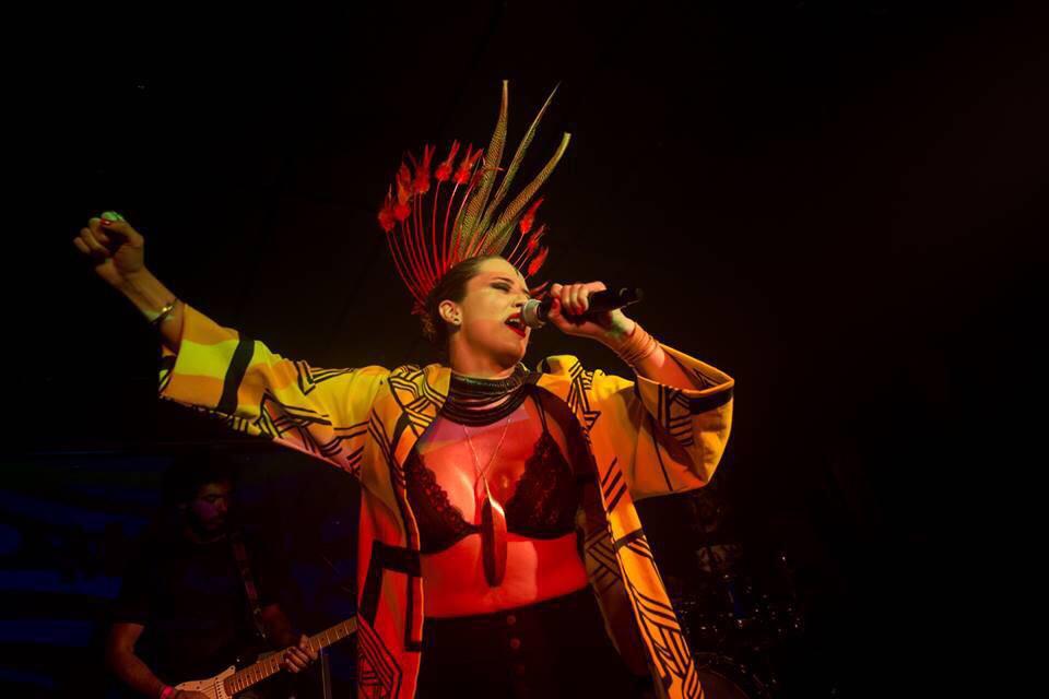 Aula de alongamento e Márcia Novo movimentam Lives culturais em Manaus