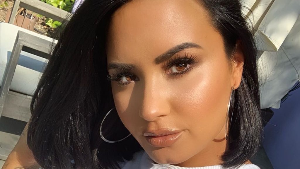Demi Lovato revela ter sido rejeitada em aplicativo de namoro