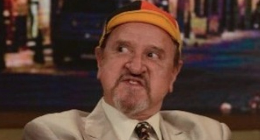 Carlos Villagrán diz que Covid-19 não existe: 'é um plano para instalar milhares de antenas 5G'