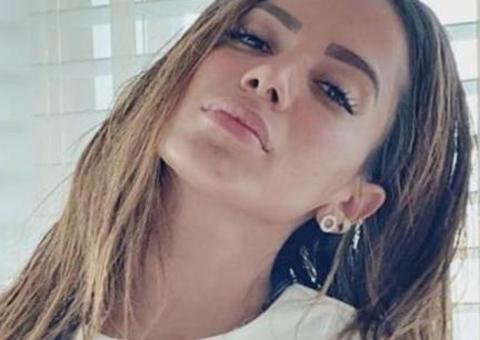 Anitta usa biquíni fio-dental para malhar e leva fãs ao delírio 