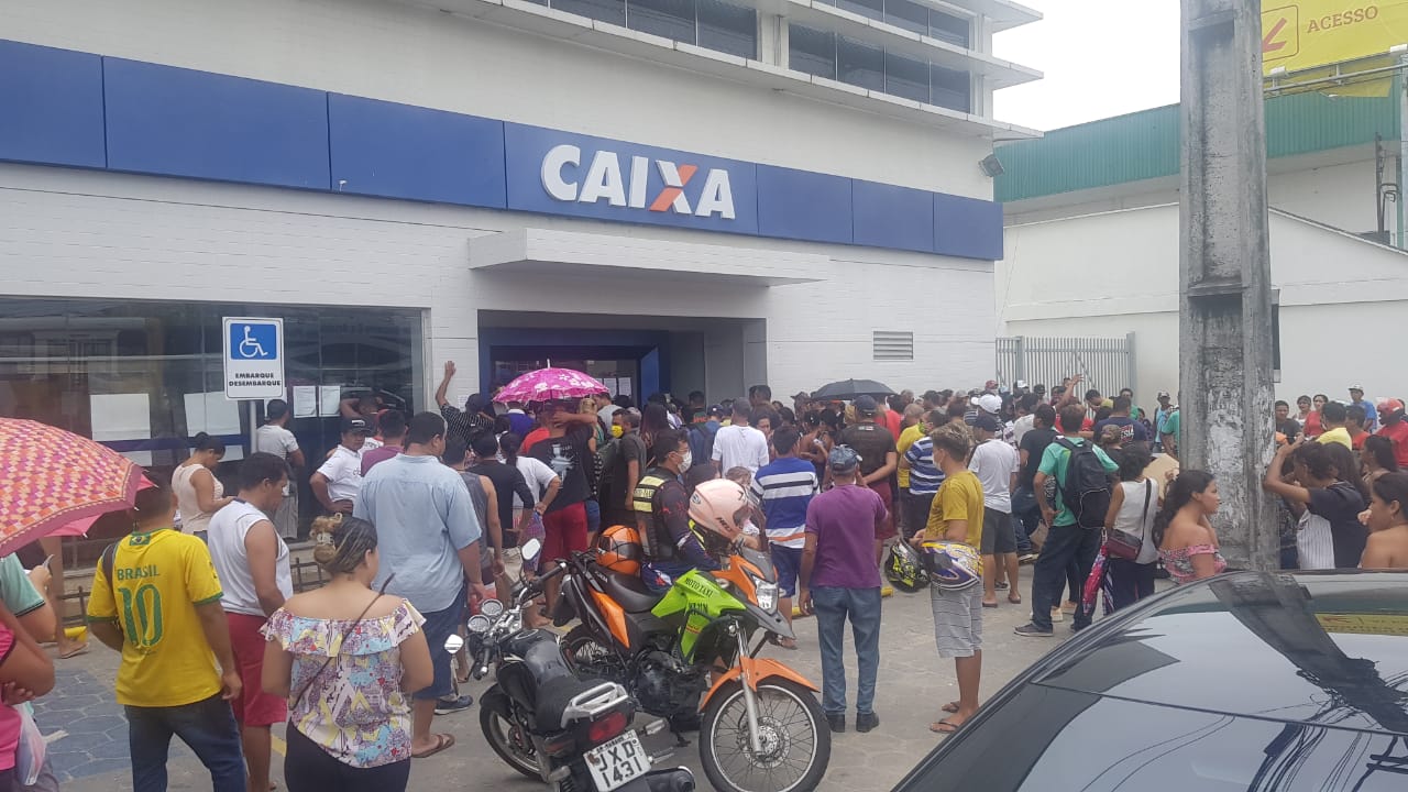 Deputado pede a presença de PMs em agências bancárias para evitar aglomerações no Amazonas