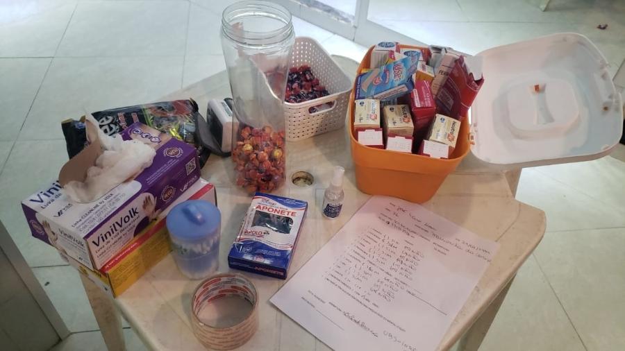 Mulher é detida por aplicar 'gotinhas milagrosas' contra coronavírus