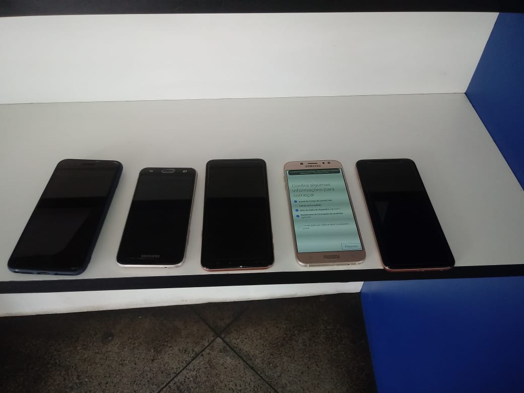 Dupla é presa vendendo celulares roubados no Centro de Manaus 