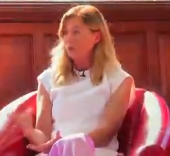 Ellen Pompeo causa revolta nos fãs após declaração polêmica sobre vítimas de assédio    