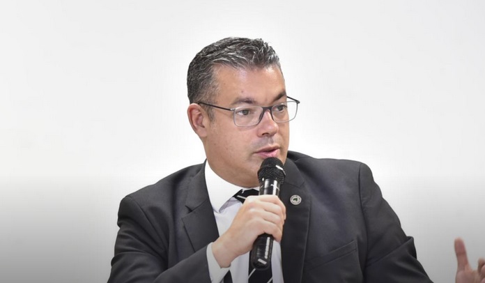 Serviço de buffet na Aleam está suspenso desde março, diz Josué Neto