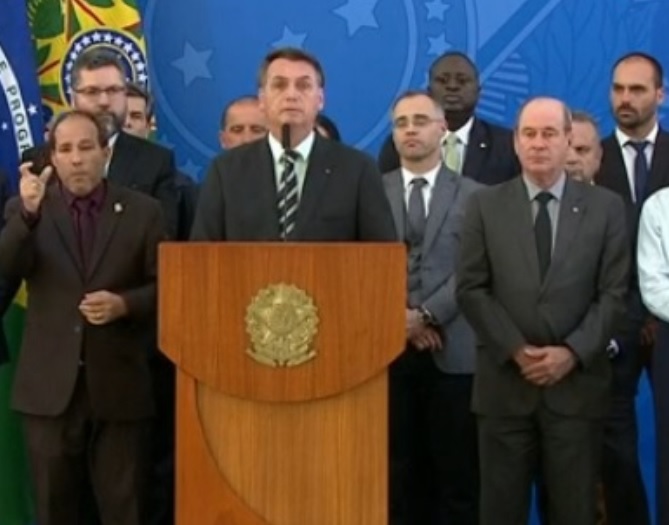 ‘Decepcionado e surpreso’, diz Bolsonaro sobre comportamento de Sérgio Moro 