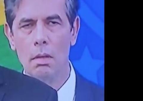 Reação do ministro da Saúde ao discurso de Bolsonaro rouba a cena na internet 
