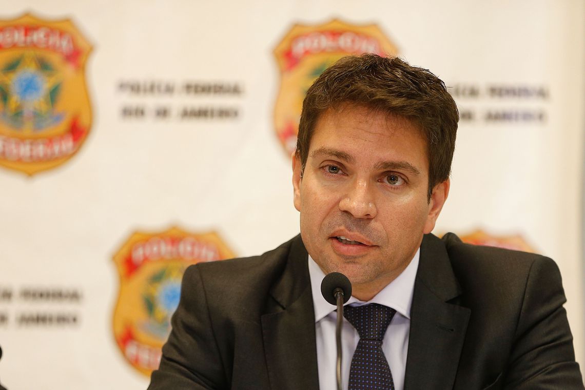 Bolsonaro escolhe Alexandre Ramagem para comandar Polícia Federal