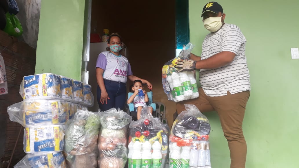 Ação doa kits de proteção e cestas para profissionais da saúde do interior