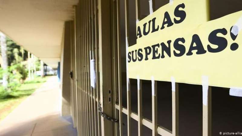 Juiz manda escolas reduzirem 20% das mensalidades no Amazonas, mas pais terão de pagar depois 