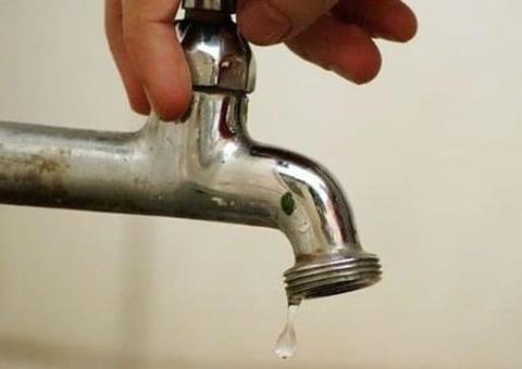 Moradores denunciam falta de água e mostram situação de tubulação em conjunto de Manaus 