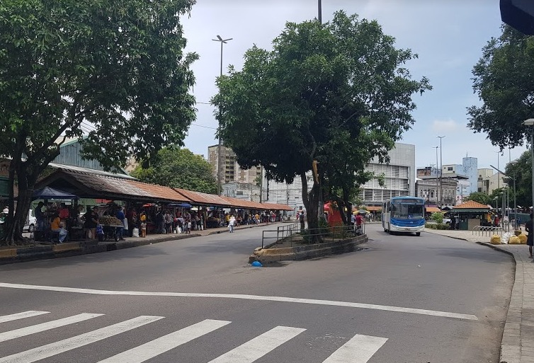 Amazonas descarta ‘lockdown’ com fechamento total do comércio