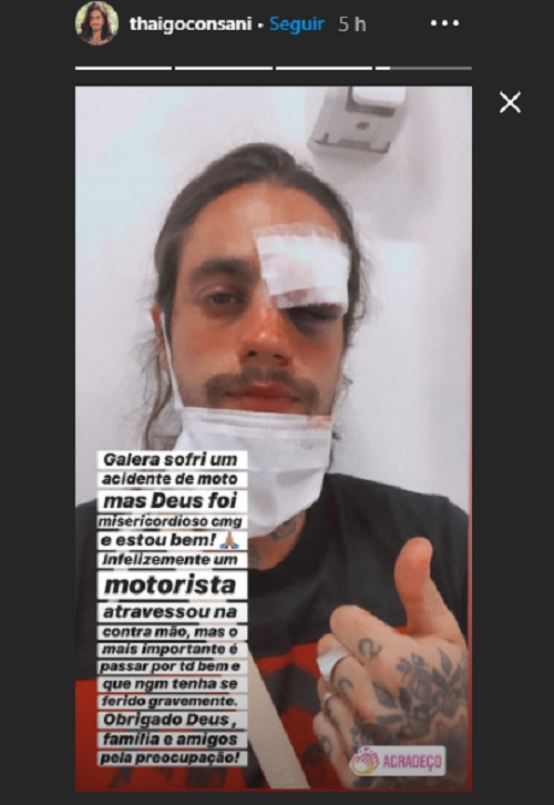 Thaigo Consani sofre acidente de moto e mostra ferimentos aos seguidores: 'Deus foi misericordioso'