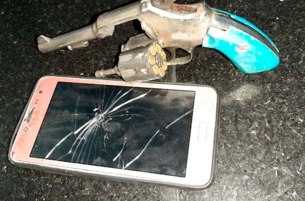 Após ser esfaqueado, jovem pede socorro mas acaba preso no Amazonas