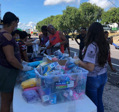 Campanha arrecada doações para pessoas em situação de rua em Manaus