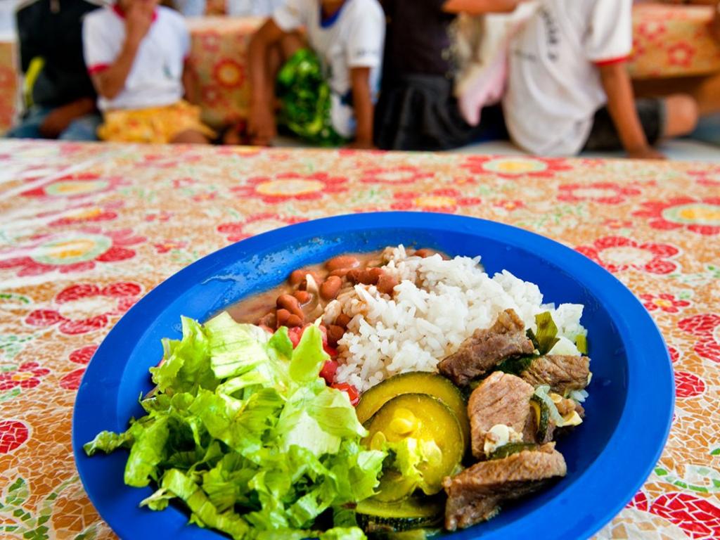 No Amazonas, homem é suspeito de desviar e vender merenda de escola índigena