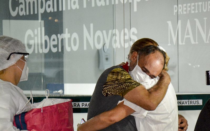 Pesquisa revela que mais 1 milhão de pessoas no mundo estão curadas de coronavírus 