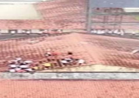 Imagens exclusivas mostram presos em cima de telhado durante rebelião na UPP em Manaus