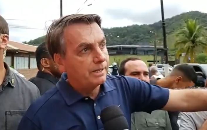 Em apoio a manifestação, Bolsonaro volta a falar em intervenção militar: 'Não vamos admitir interferência'