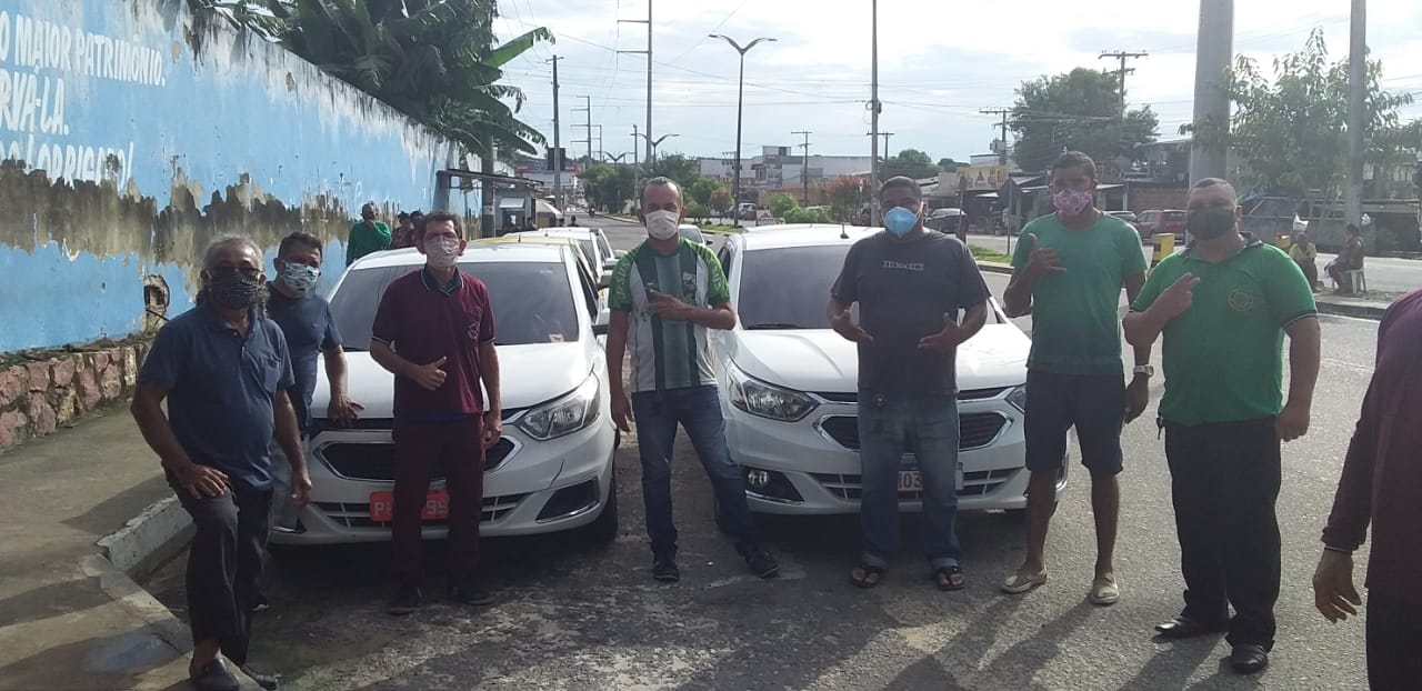Em protesto, taxistas pedem liberação do transporte intermunicipal no Amazonas