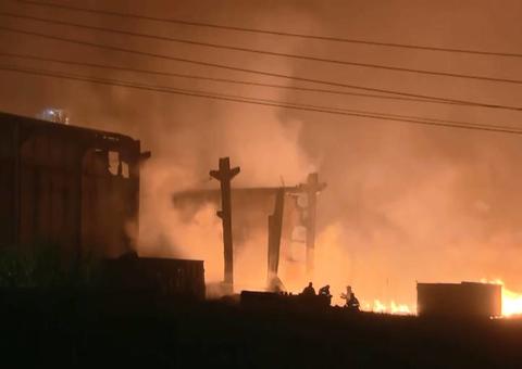 Bebê de sete meses morre carbonizado em incêndio na zona leste de SP
