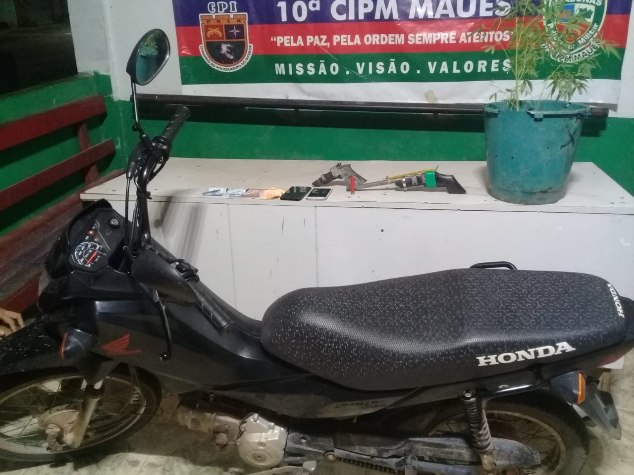 Trio é detido após praticar assaltos no Amazonas  