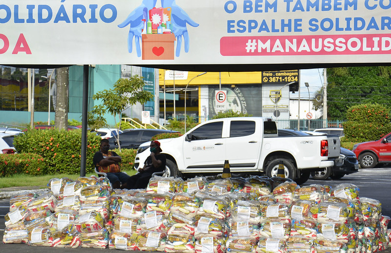 Empresa doa duas mil cestas básicas ao Fundo Manaus Solidária