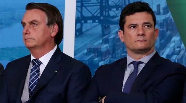 'Não vou esperar f*** alguém da minha família', teria dito Bolsonaro em reunião com ministros