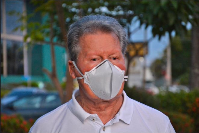 Contrário a decreto federal, Arthur e pede cautela na reabertura de serviços não essenciais em Manaus