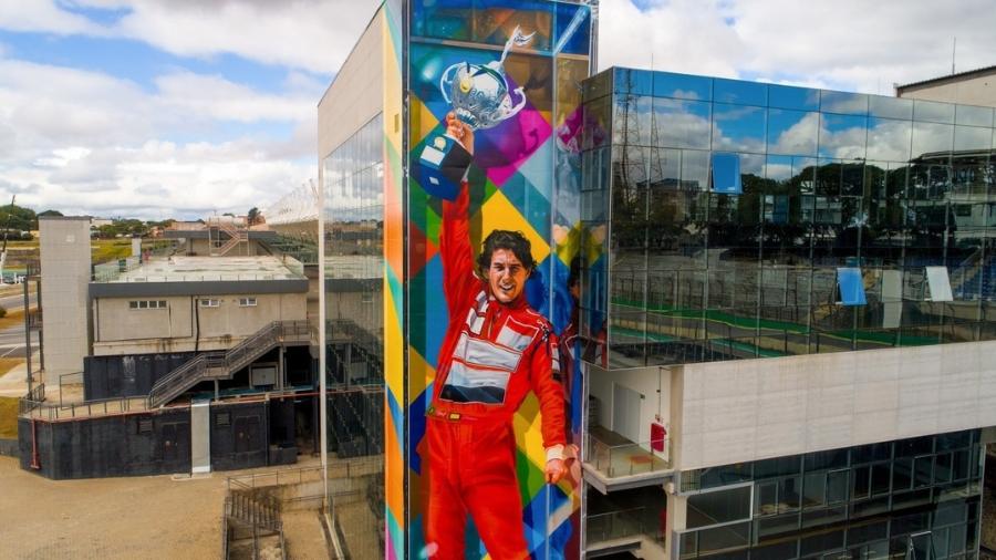 Interlagos completa 80 anos e ganha mural em homenagem a Ayrton Senna