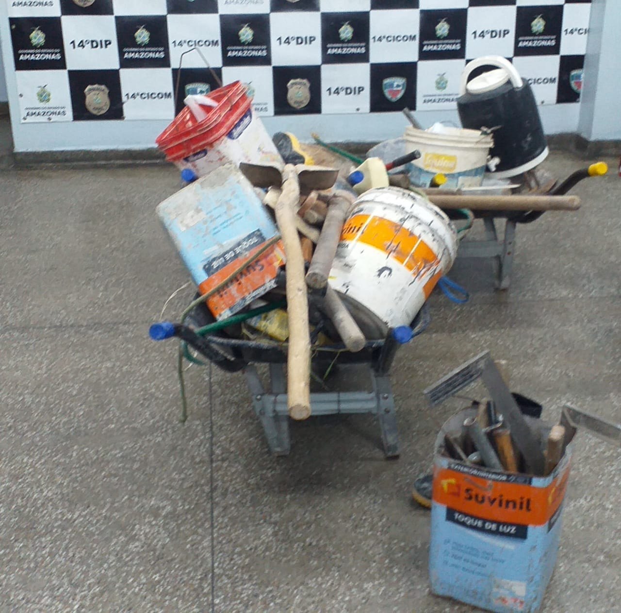 Homem é preso com vários objetos roubados do terreno de empresa em Manaus 