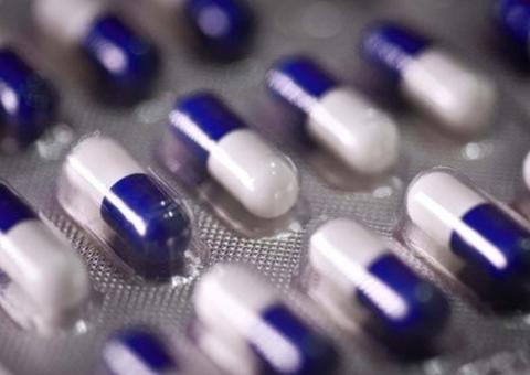 Ministério da Saúde anuncia que vai recomendar uso de cloroquina para casos leves de Covid-19