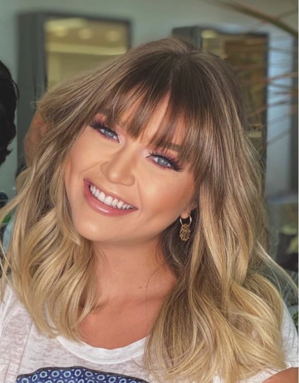 Filha do cantor Leandro, médica é criticada por ir ao salão na quarentena 