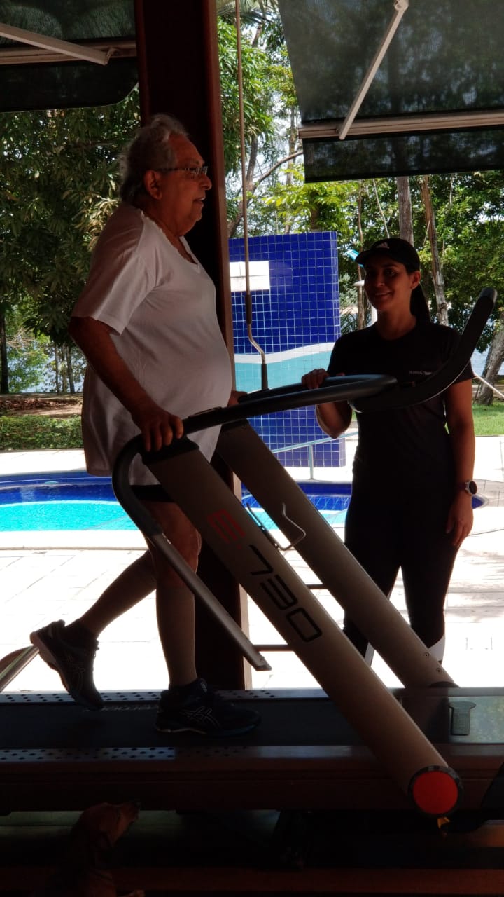 Amazonino realiza exames de rotina em São Paulo, mas saúde vai bem 