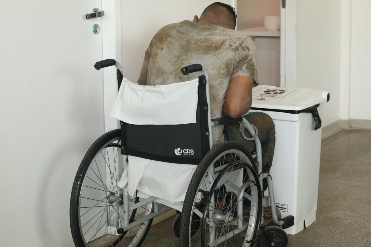 Homem é espancado por populares ao sequestrar motorista de app em Manaus