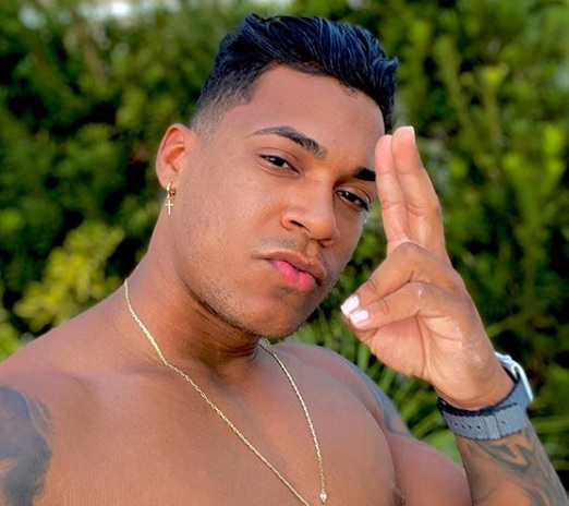 Influencer Abner Pinheiro diz que teve auxílio emergencial aprovado e causa revolta