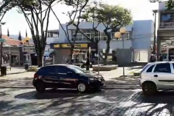 Após ter família feita refém, gerente de banco é executado com tiro na cabeça dentro de agência