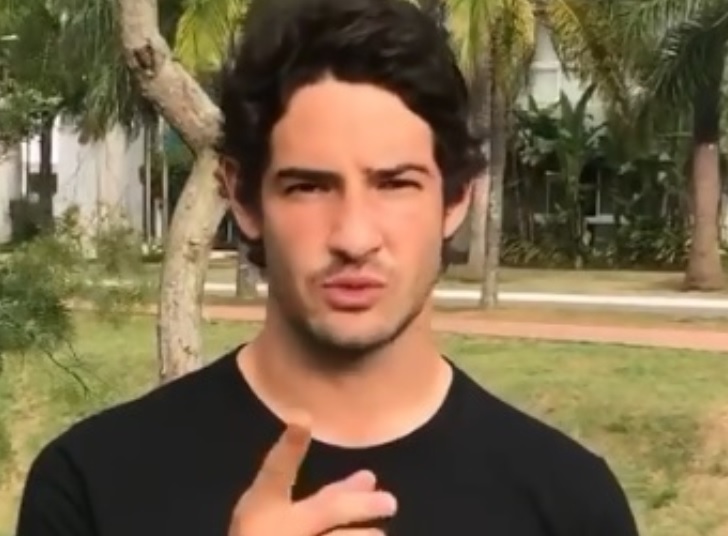Alexandre Pato é detonado após prestar apoio ao presidente Bolsonaro