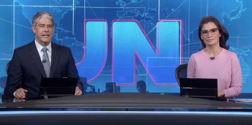 Maquiadora de William Bonner e Renata Vasconcellos pega coronavírus e Globo fecha setor