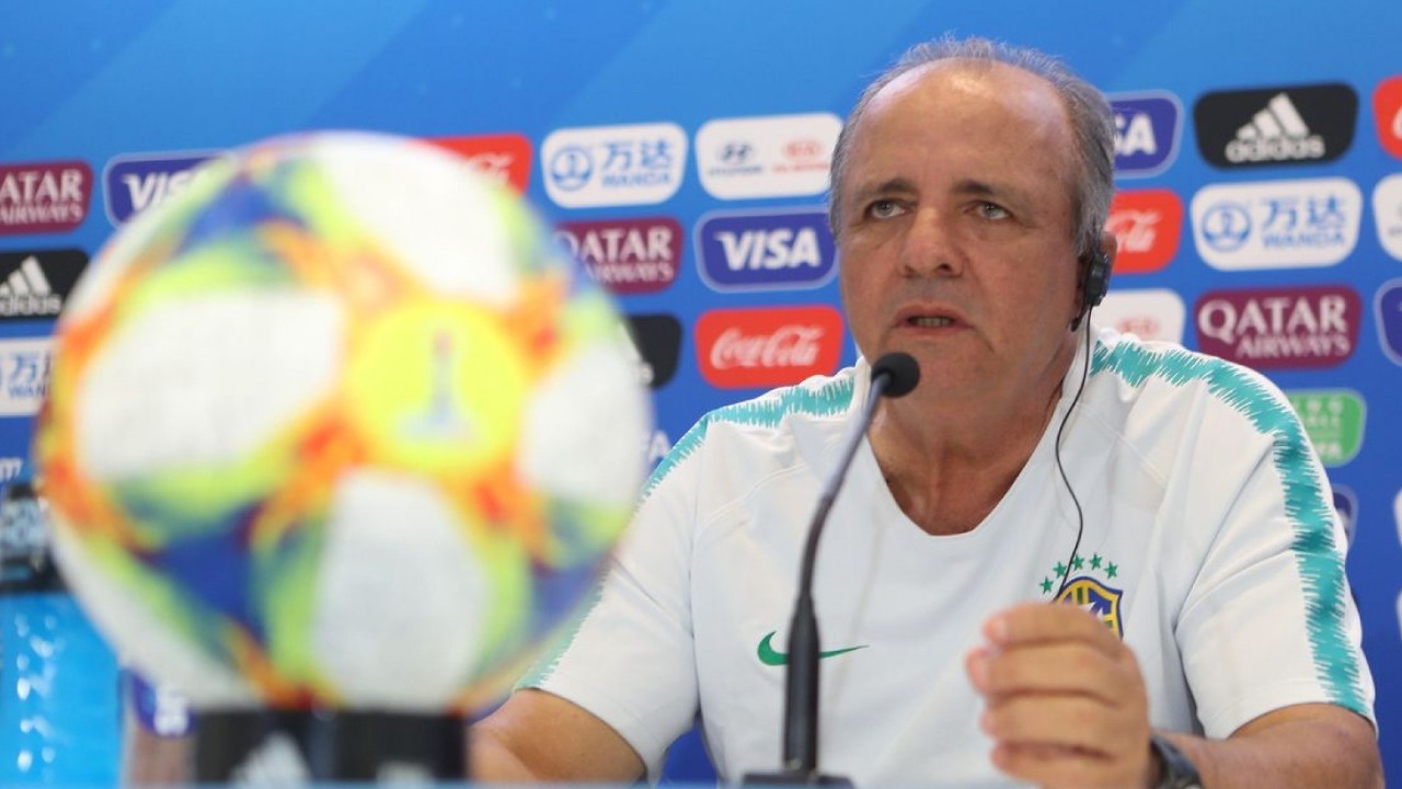 Vadão, ex-técnico da seleção feminina, morre aos 63