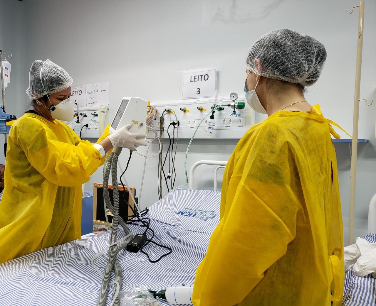 Hospital de campanha de Manacapuru recebe novos respiradores e desfibrilador