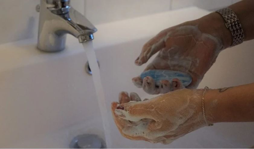 Prazo de proibição do corte de água é prorrogado em Manaus