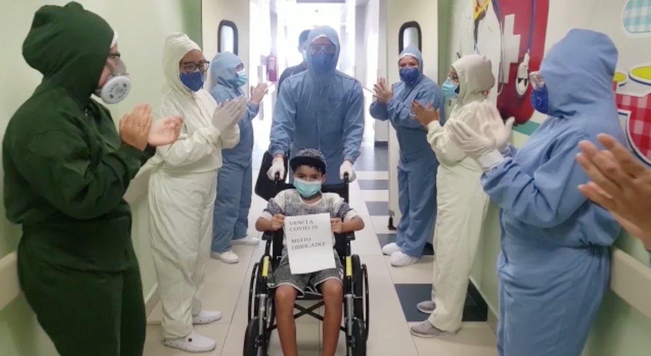 Hospital Delphina Aziz ultrapassa marca de 200 altas de pacientes com Covid-19