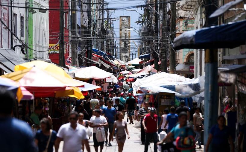 Grupo de risco fica de fora da reabertura do comércio em Manaus