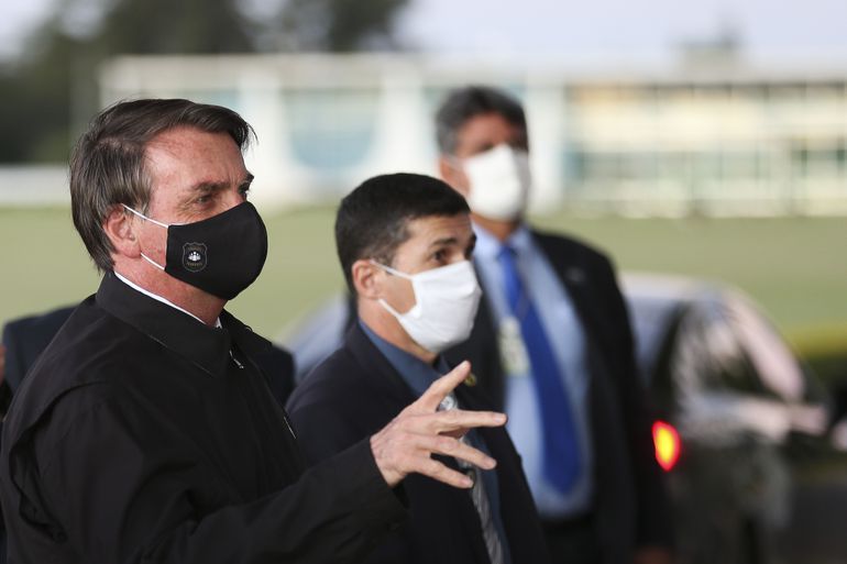 Delegada pede mais tempo para concluir inquérito sobre interferência de Bolsonaro na PF