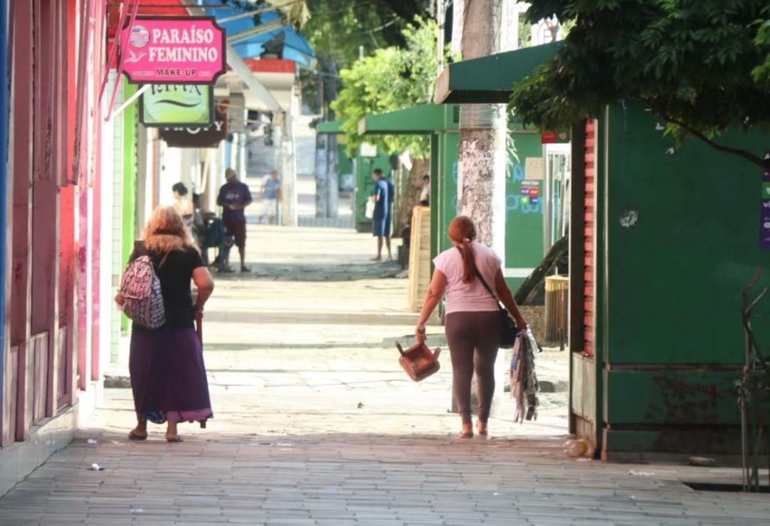Reabertura do comércio será suspensa caso agrave casos de Covid-19, diz governo do Amazonas