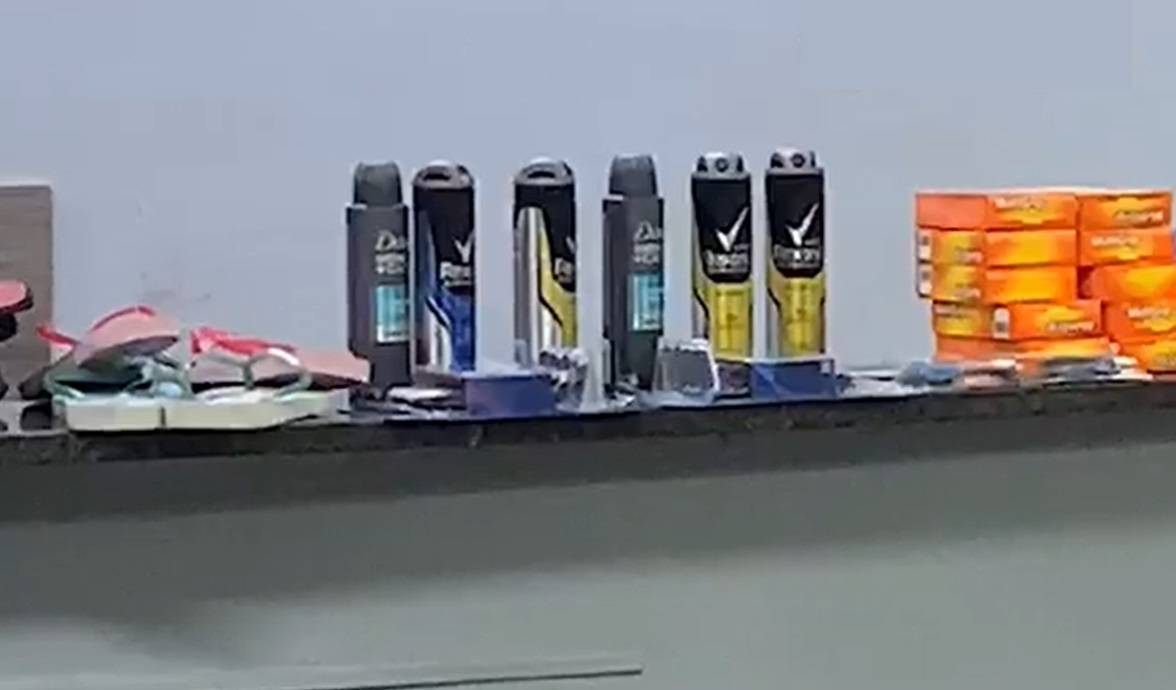 Quarteto é preso ao furtar desodorantes e produtos de duas drogarias em Manaus 