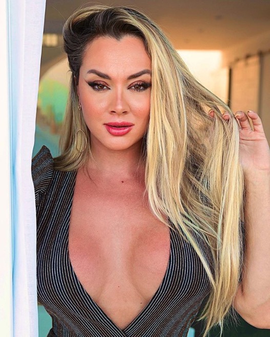 Juju Salimeni aparece com rosto diferente e intriga fãs