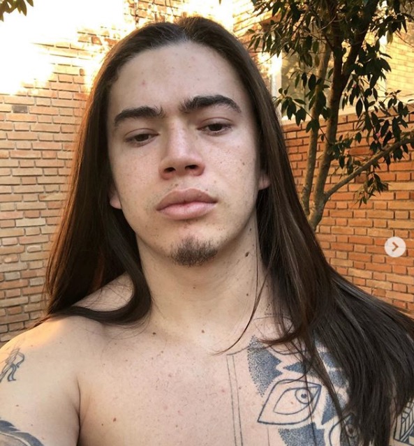 Whindersson Nunes fala sobre luta contra racismo e perde paciência com hater: ‘vai se f****’