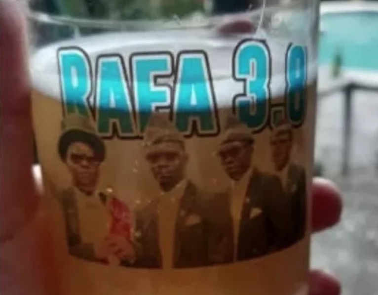 Batizado de 'Festa da Covid', aniversário que reuniu agressores de médica tinha até copo ironizando pandemia